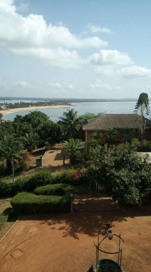 Hotel Le Pollet Sassandra Exterior photo